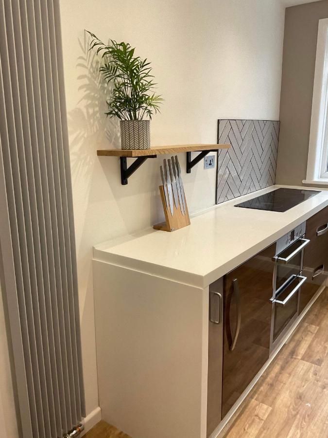 The Clock Tower Apartment - Spacious, Modern, 2 Bed Room Apartment , Southsea With Free Parking - Sleeps 4 Portsmouth Luaran gambar