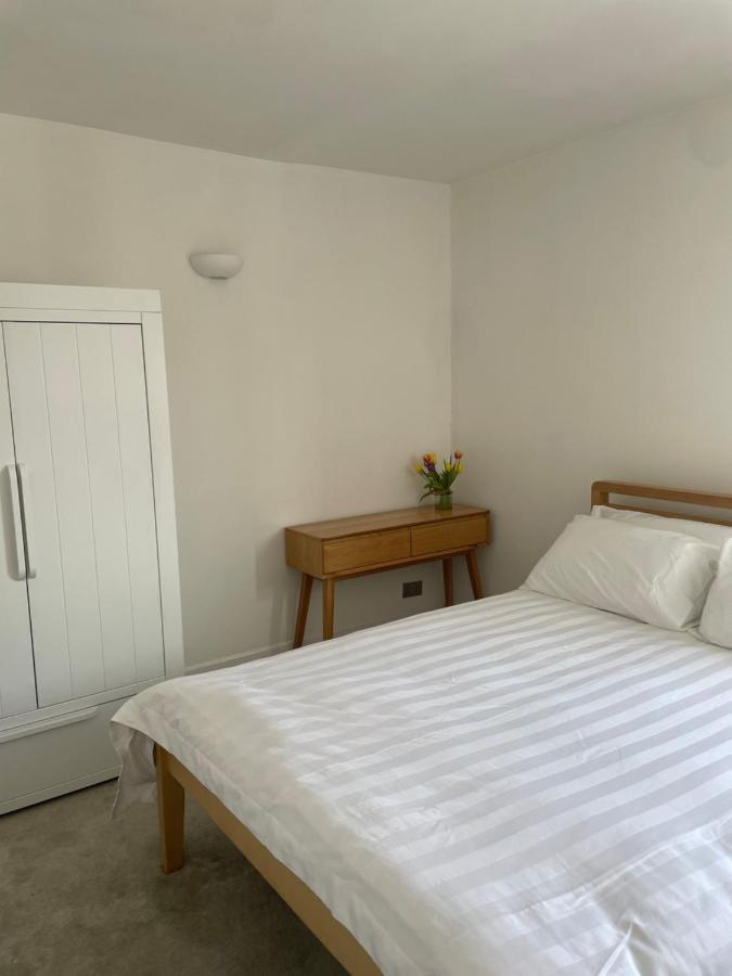 The Clock Tower Apartment - Spacious, Modern, 2 Bed Room Apartment , Southsea With Free Parking - Sleeps 4 Portsmouth Luaran gambar