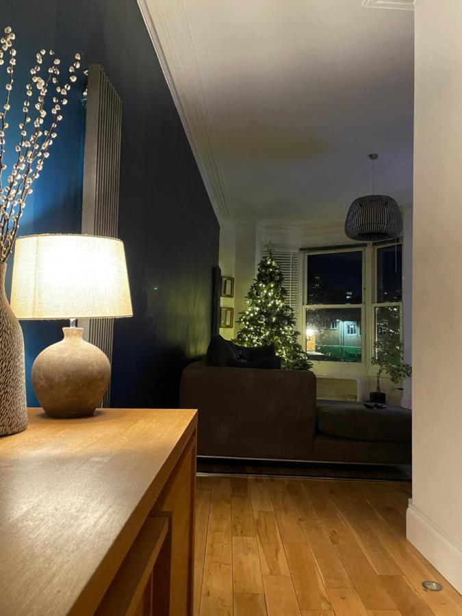 The Clock Tower Apartment - Spacious, Modern, 2 Bed Room Apartment , Southsea With Free Parking - Sleeps 4 Portsmouth Luaran gambar